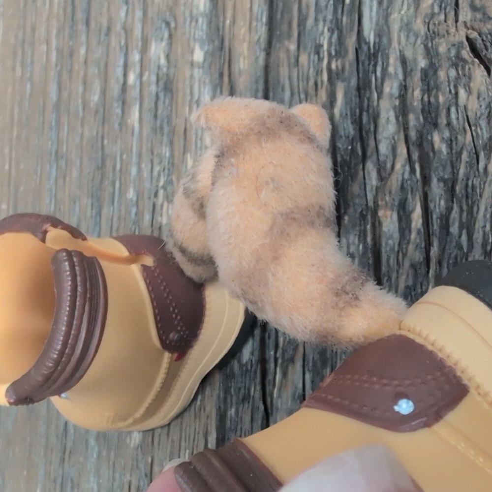 Hiking Boots with Raccoon Tail For Dolls - Picture 6 of 7